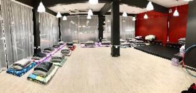 24 poshtel salaya