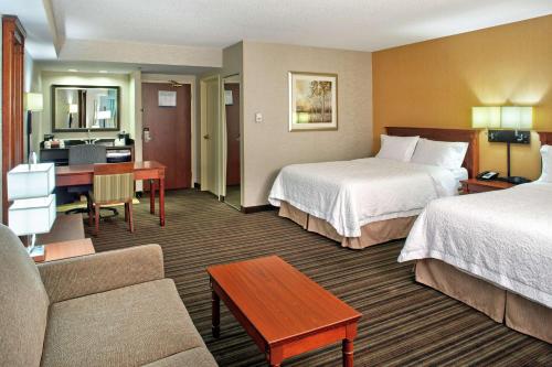hampton inn and suites by hilton toronto airport