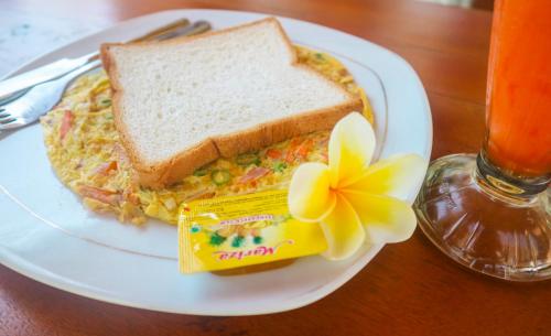 batang golden hills vila and resto