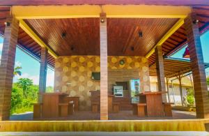 batang golden hills vila and resto