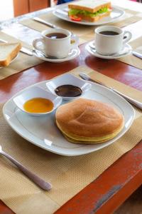 batang golden hills vila and resto