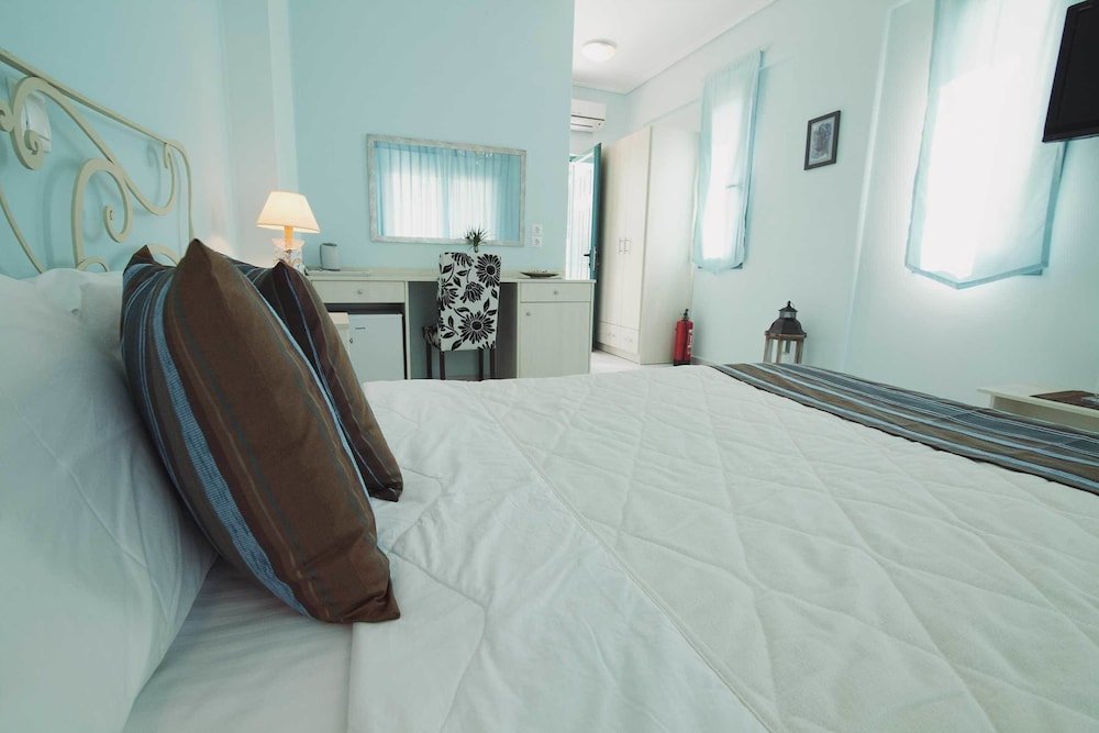 Kyparissia Blue,Kiparissia>>Kalamata,3 star