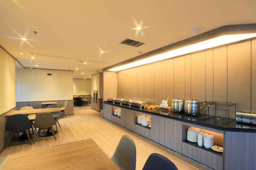 hanting hotel shijiazhuang railway station huaian xi road