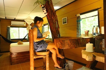 khao sok tree house