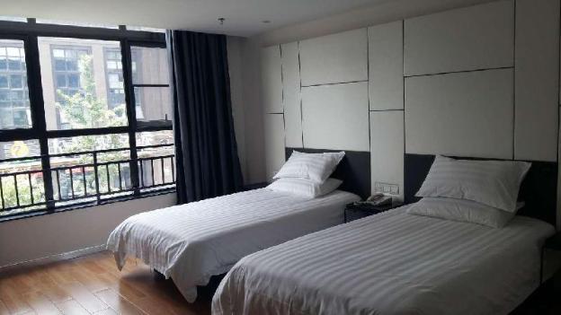 hi inn xuzhou greenland business city