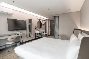 hanting hotel qinhuangdao hebei street yanshan university