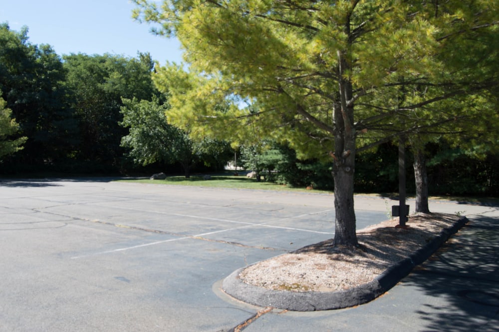 days inn niantic near casinos