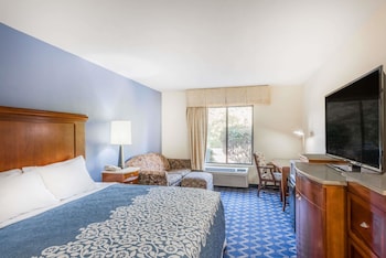 days inn niantic near casinos