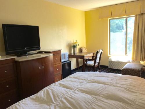 days inn niantic near casinos