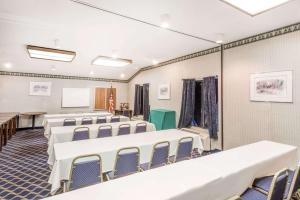 days inn niantic near casinos