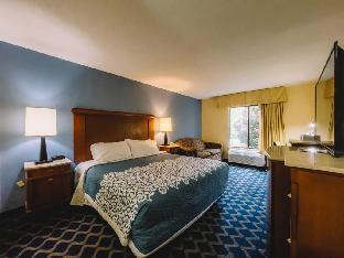 days inn niantic near casinos