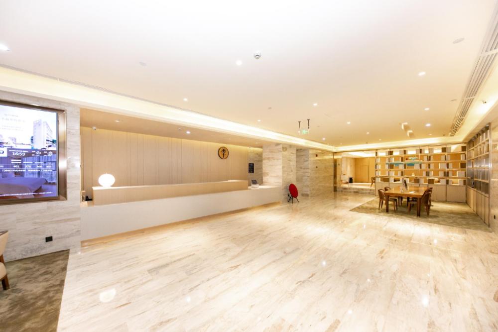 ji hotel guiyang big cross