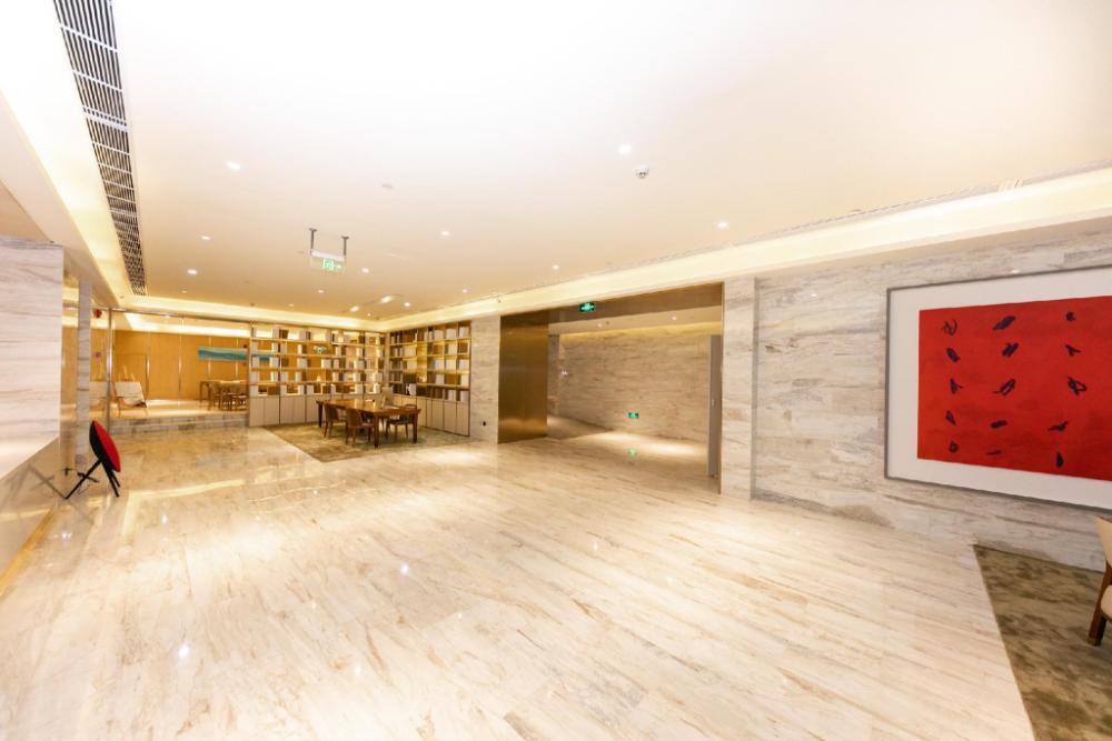 ji hotel guiyang big cross