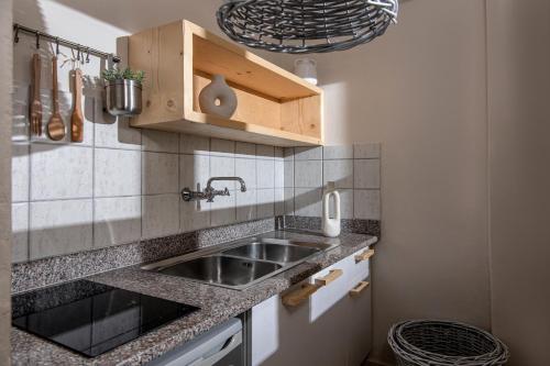 elea suites and residences