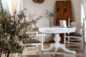 elea suites and residences