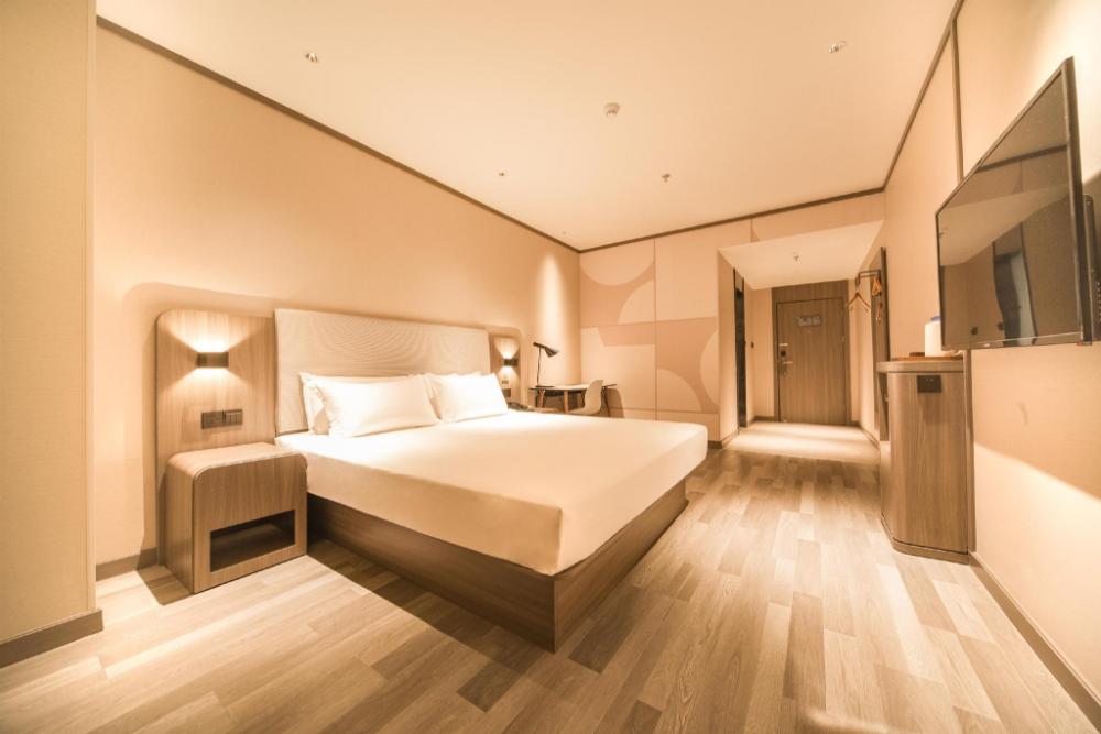 hanting hotel shenyang north university town qixing street