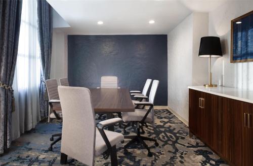 hotel royer urbana champaign tapestry collection by hilton