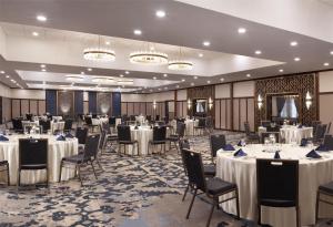 hotel royer urbana champaign tapestry collection by hilton