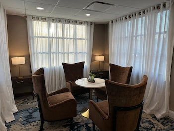 hotel royer urbana champaign tapestry collection by hilton