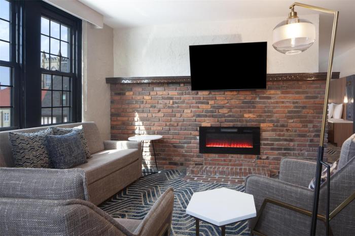 hotel royer urbana champaign tapestry collection by hilton