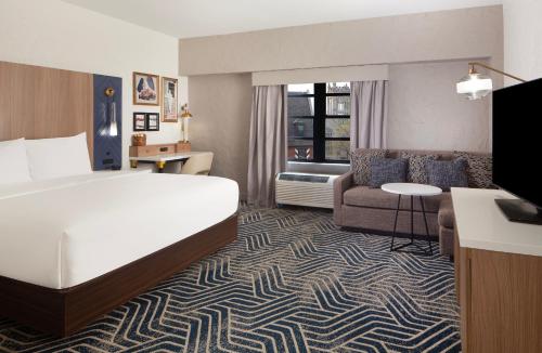 hotel royer urbana champaign tapestry collection by hilton