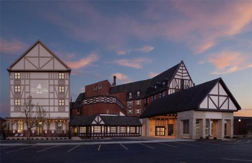 hotel royer urbana champaign tapestry collection by hilton