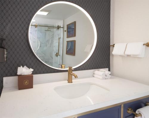 hotel royer urbana champaign tapestry collection by hilton
