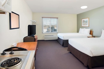 woodspring suites baton rouge east i 12