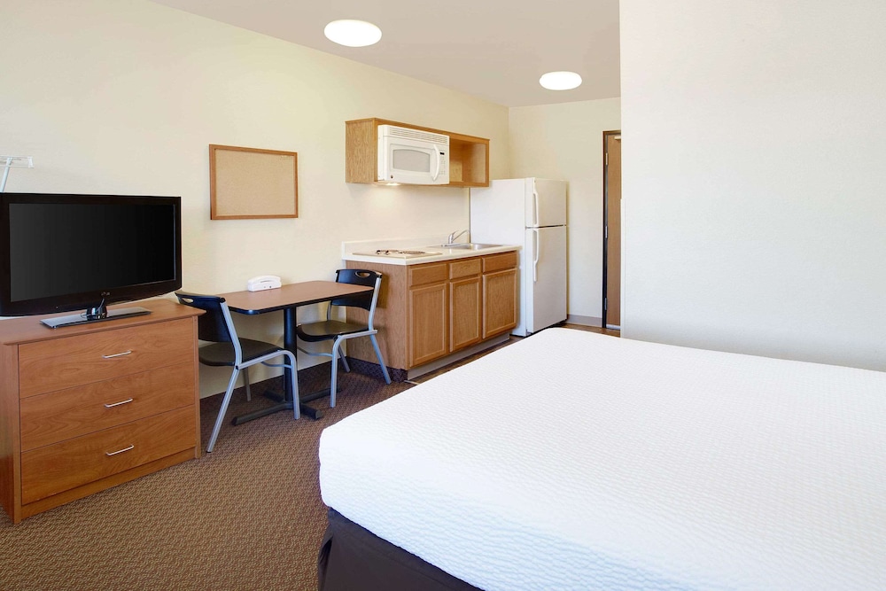 woodspring suites baton rouge east i 12