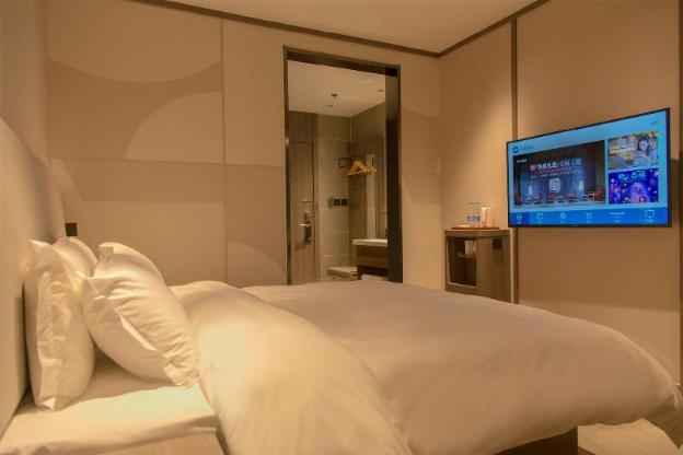 hanting hotel zaozhuang central plaza