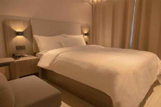 hanting hotel zaozhuang central plaza