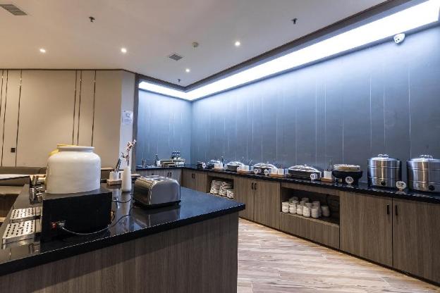 hanting hotel zunyi high speed railway station