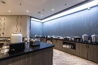 hanting hotel zunyi high speed railway station