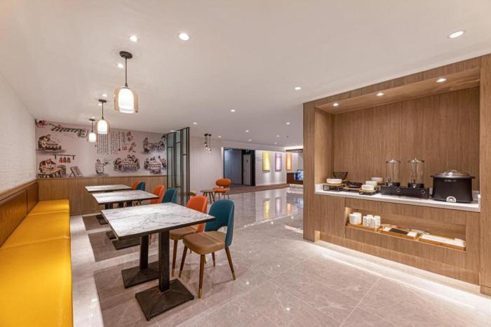 hanting premium hotel hefei binhu wanda city metro station