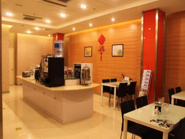 jinjiang inn shenyang middle street metro station palace museum