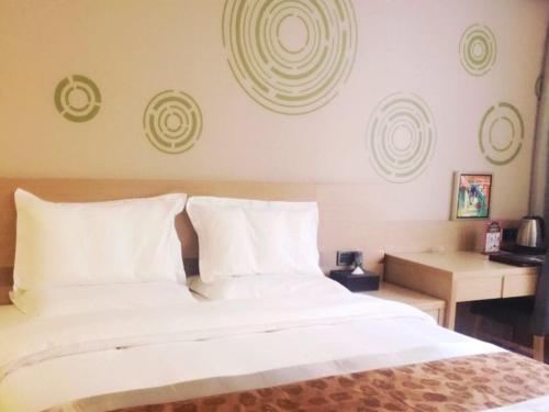 greentree inn hotel gannan hezuo pedestrian street