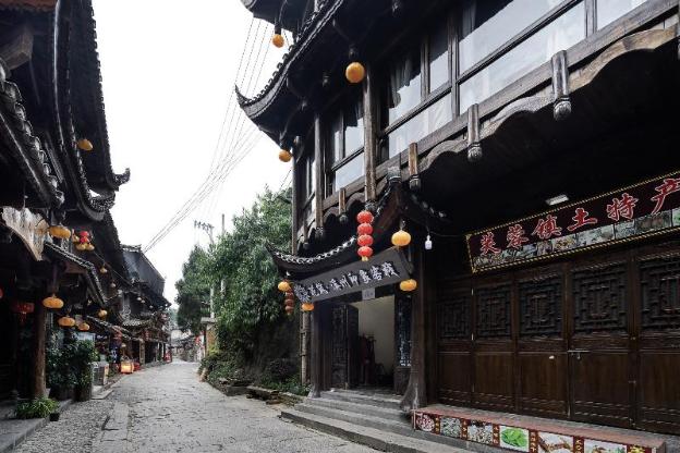 floral hotel furong ancient town xizhou impression