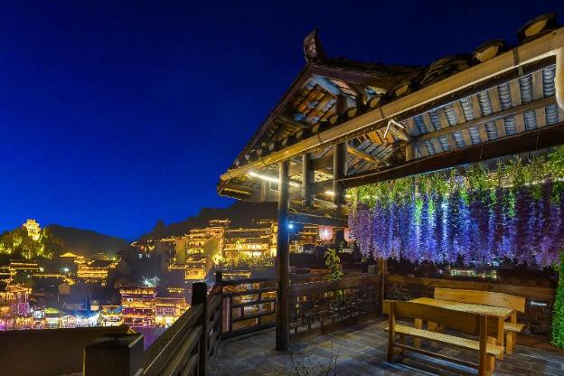 floral hotel furong ancient town xizhou impression