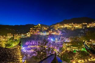 floral hotel furong ancient town xizhou impression