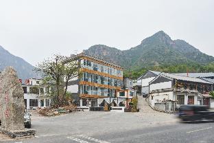 floral hotel yeshanpo habitat of mountains and river