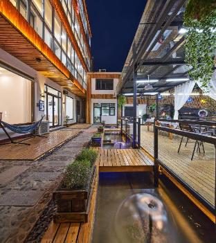 floral hotel yeshanpo habitat of mountains and river