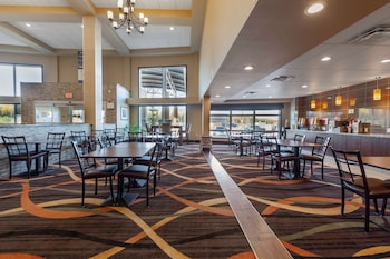 best western plus fox creek
