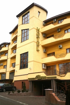 Duet Plus,Uzhhorod>>Trebisov,3.5 star