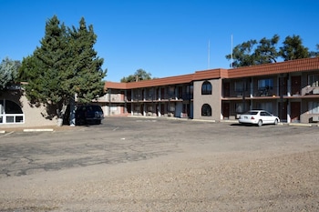 high chaparral inn