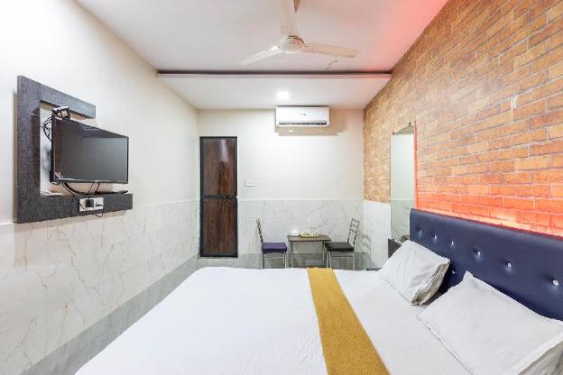 hotel amrapali lodging and boarding