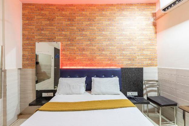 hotel amrapali lodging and boarding