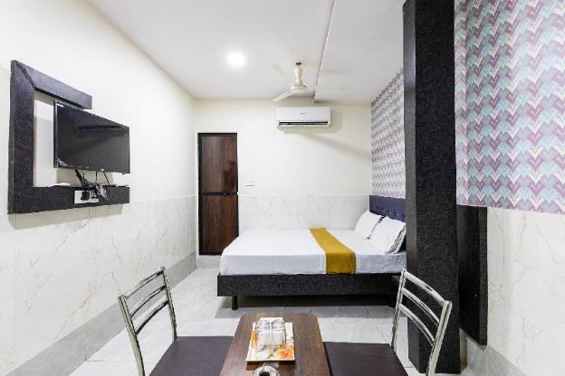 hotel amrapali lodging and boarding