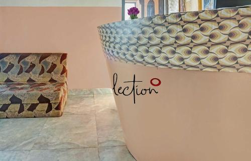 collection o hotel ns sheetal