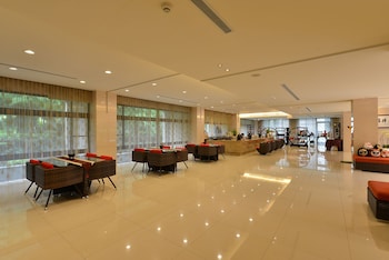 tai yi red maple resort