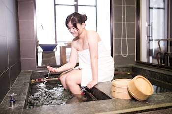 tai yi red maple resort